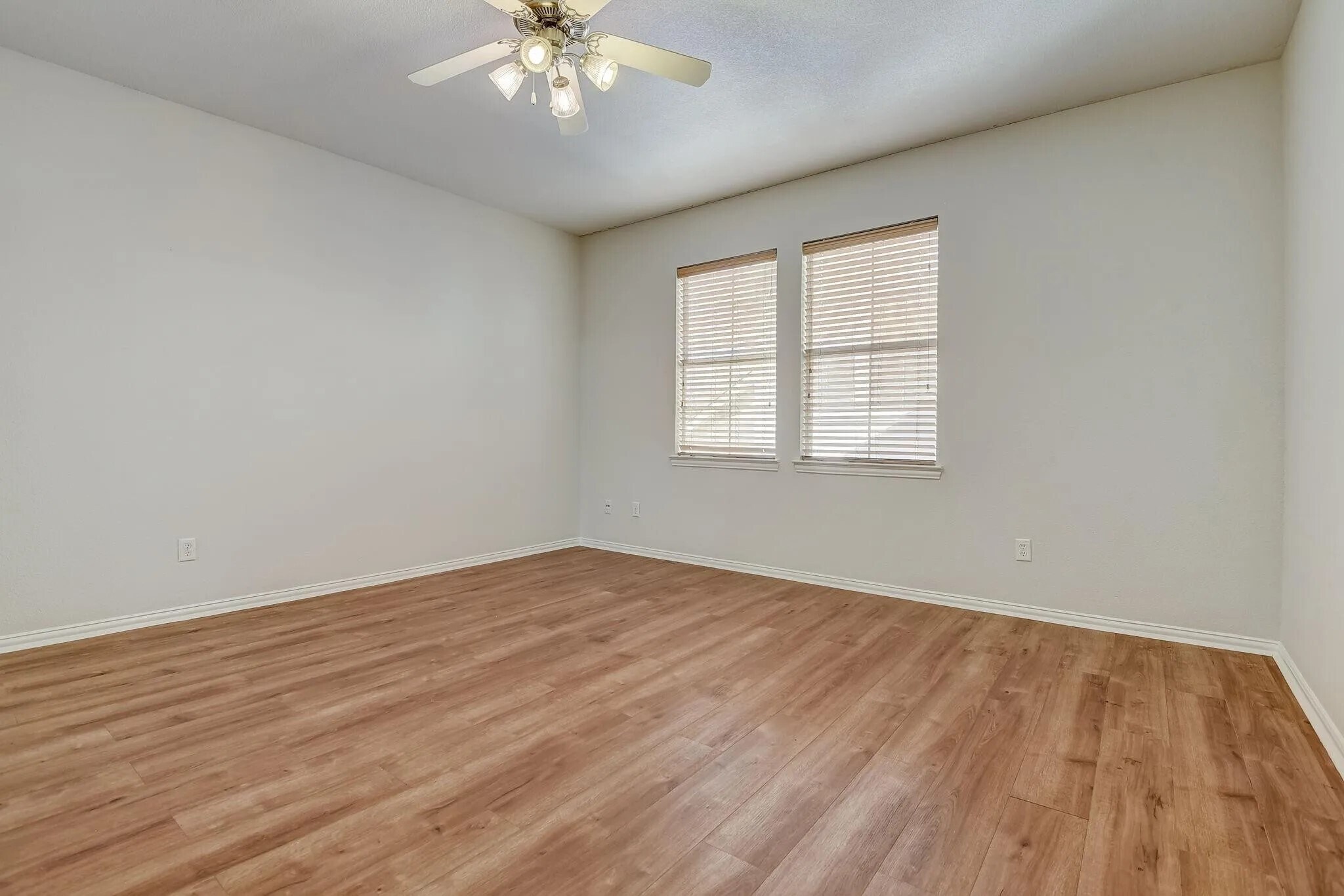 Building Photo - 328 Regency Dr