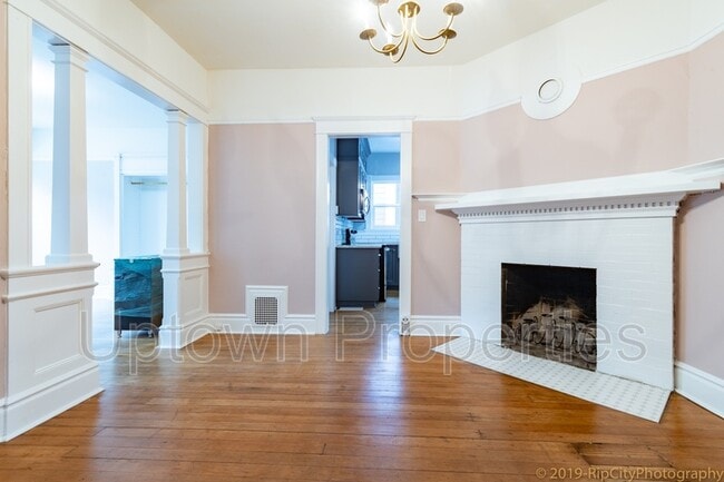 Building Photo - 616 NW 22nd Ave