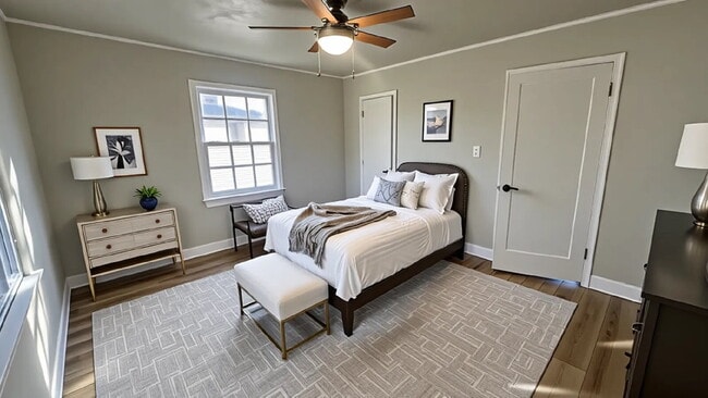 Building Photo - Newly Renovated Home Near Plaza District