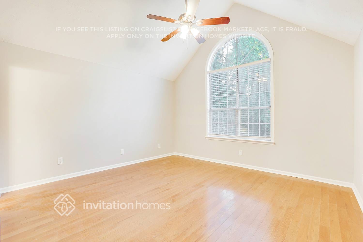 Building Photo - 695 Shore Pl