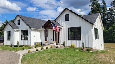 Building Photo - 218 Hansen Rd