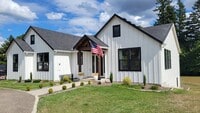 Building Photo - 218 Hansen Rd