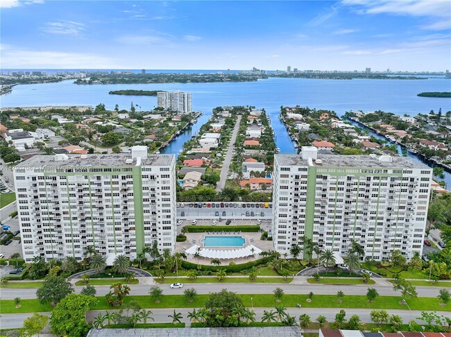 Building Photo - 2150 Sans Souci Blvd