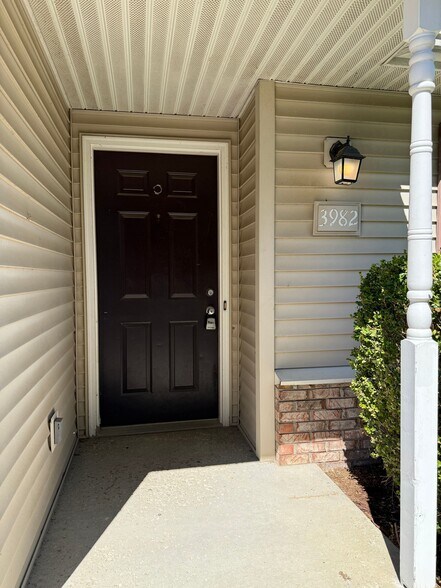 Building Photo - 3982 S Cramer Cir