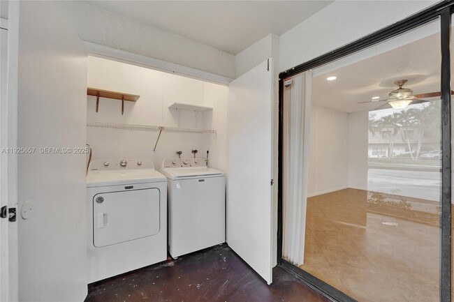 Building Photo - 9340 SW 61st Way