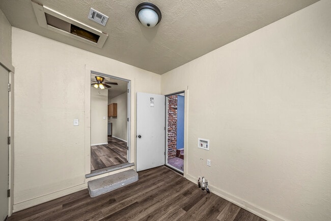 Building Photo - 1702 NW 45th St