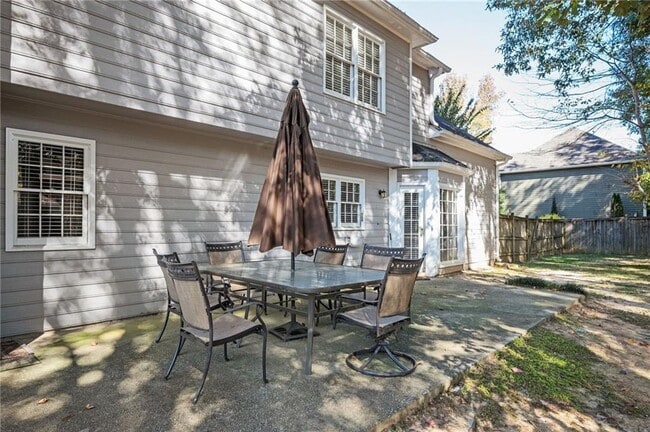 Building Photo - 1427 Fenwick Dr