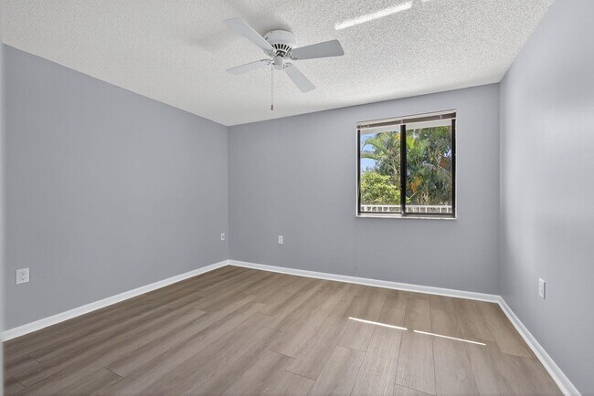 Building Photo - 2581 Village Blvd