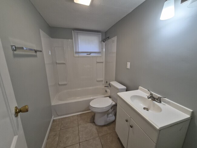 Building Photo - 4709 Ribble Rd