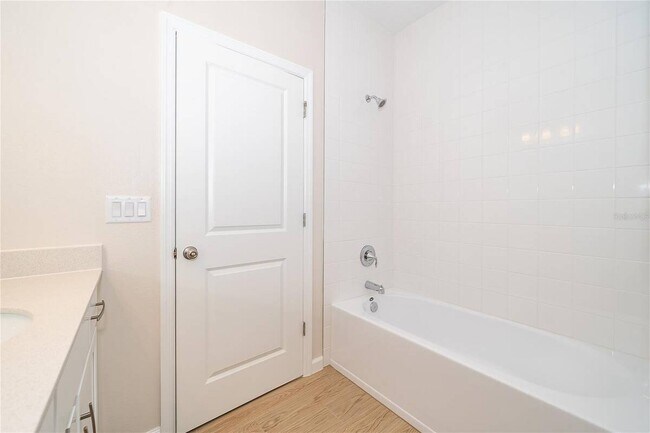 Building Photo - 474 Lady Palm St