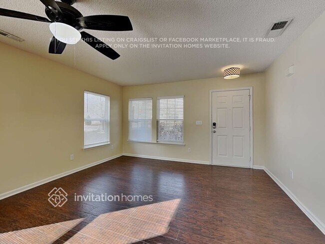 Building Photo - 168 Ranlo Ave