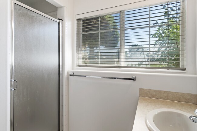 Building Photo - 1613 N 2000 W