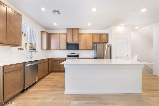 Building Photo - 9237 Soho Sky Ct