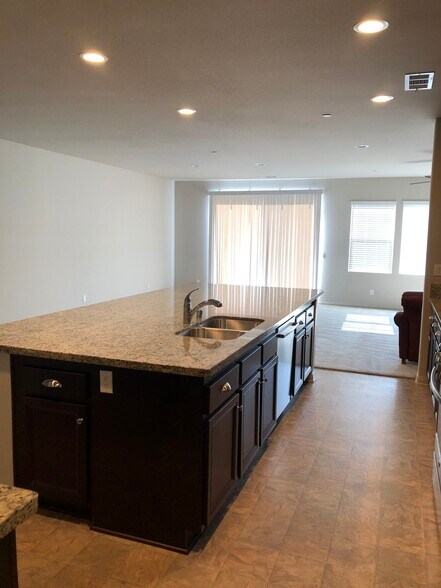 Building Photo - 30426 Cowboy Ln