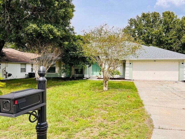 Building Photo - PRICE REDUCED FOR A QUICK MOVE IN!!  Beaut...