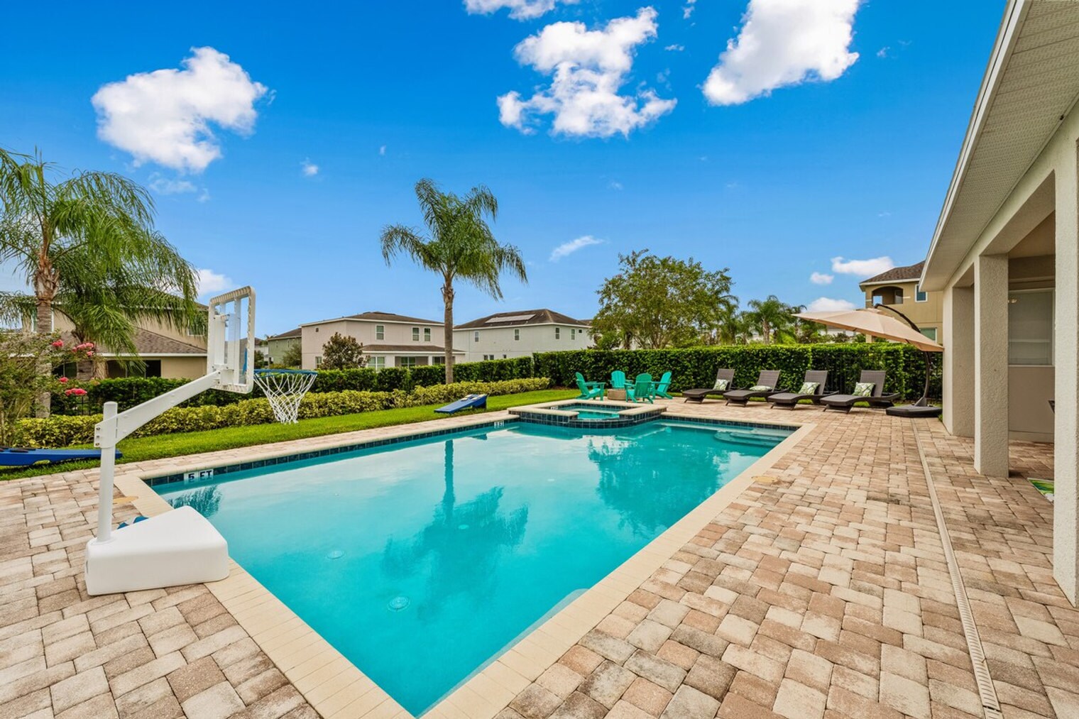 Building Photo - 421 Burma St