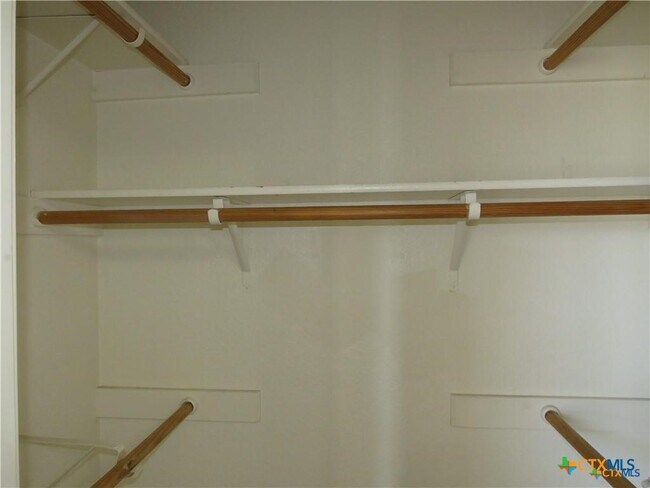 Building Photo - 4002 Gus Dr