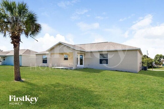 Building Photo - 10371 Grail Ave