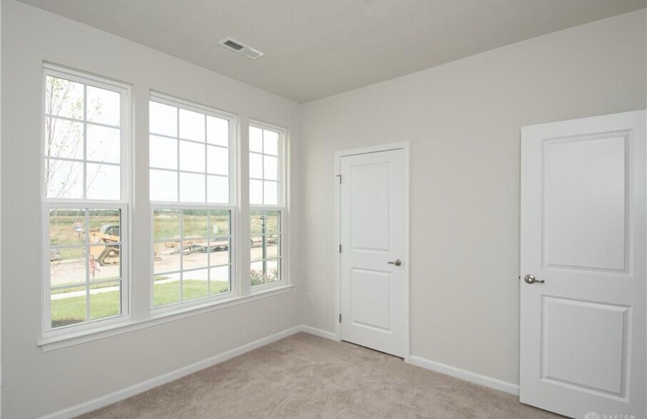 Building Photo - 2125 Schmidt Dr