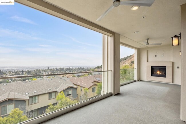 Building Photo - 6733 Skyview Dr
