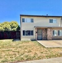 Building Photo - 4 bed 1.5 bath House in Richmond -- COMING SOON !!