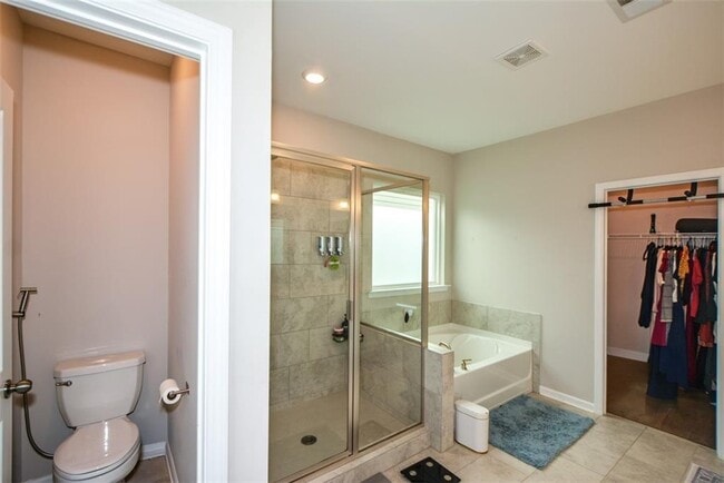Building Photo - 3401 Park Pointe Cir