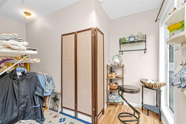 Building Photo - 628 Bullfrog Ln