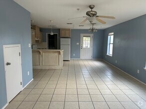 Building Photo - 1503 Kiwi Ave