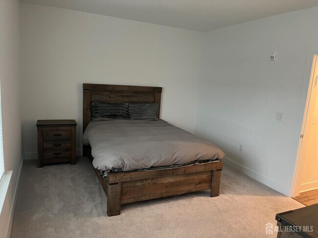 Building Photo - 826 Stiller Ln