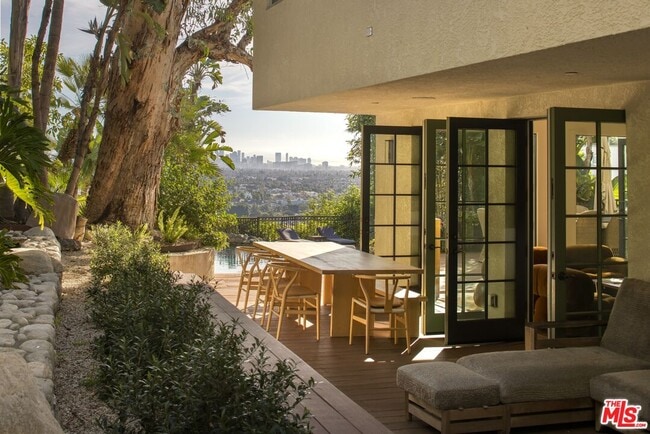 Building Photo - 1427 Kings Rd