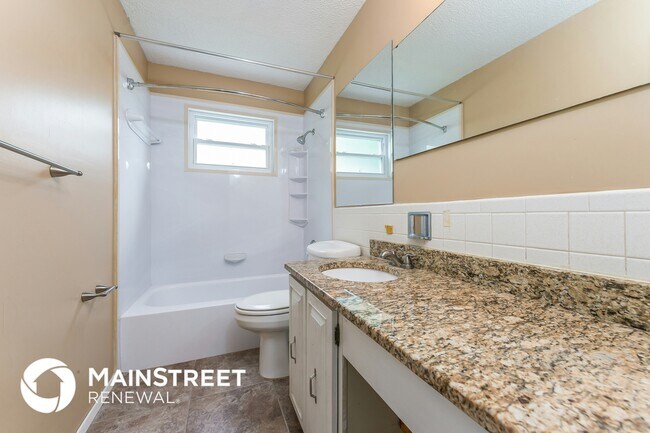 Building Photo - 4087 Fox Island Dr