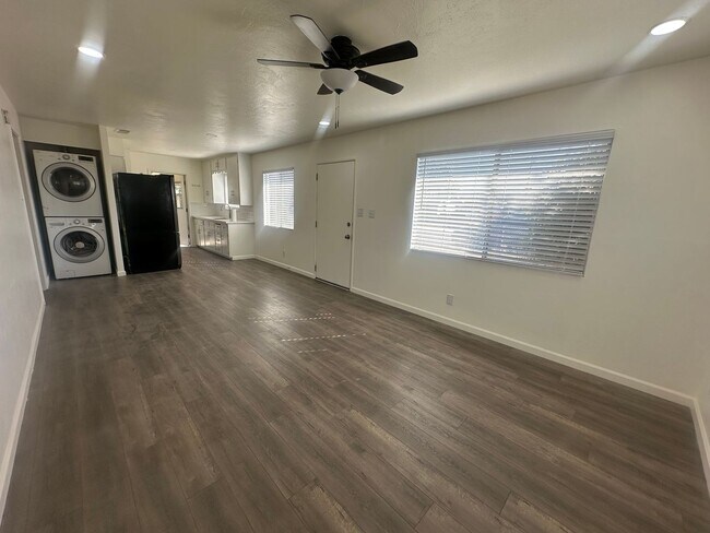 Building Photo - NW Visalia Charming home coming soon!