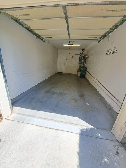 Building Photo - 4800 Westlake Pky