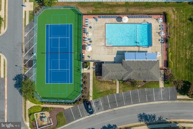 Building Photo - 28480 Pinehurst Cir