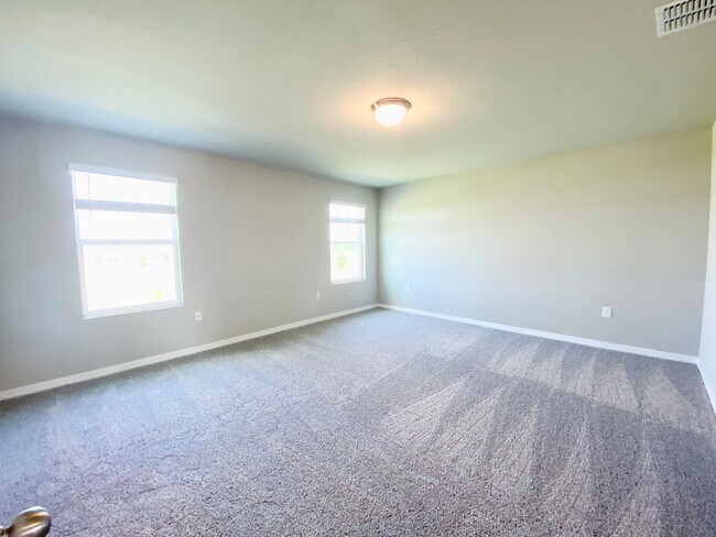 Building Photo - Home in St Cloud for Rent