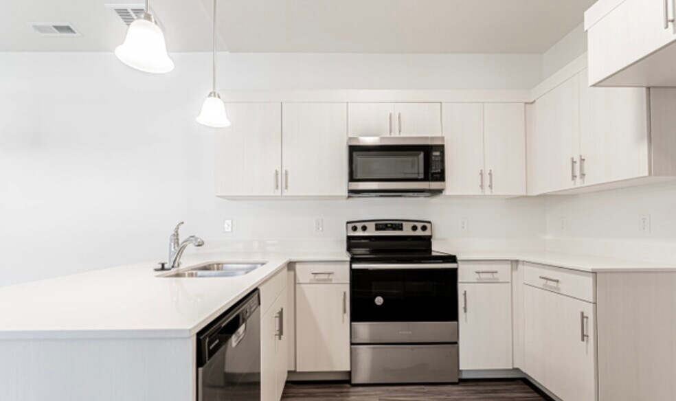 Building Photo - 4718 W Neill Ln