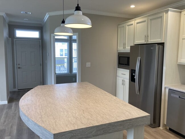 Building Photo - 3604 Campari Dr