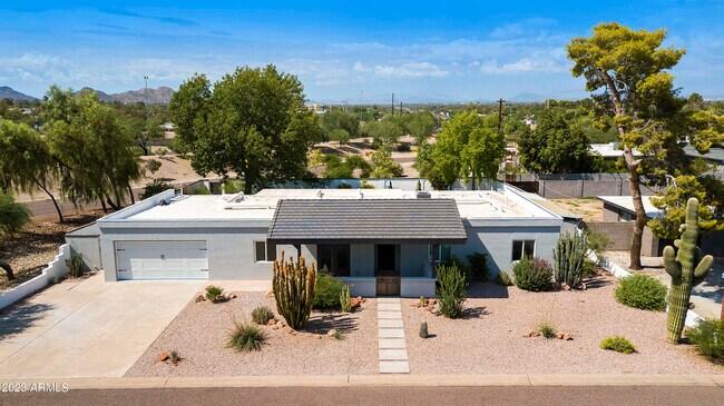 Building Photo - 3318 E Onyx Ave