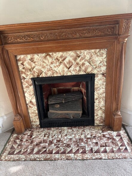 Living Rm - 762 Park Ave