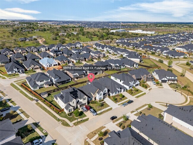 Building Photo - 32018 Crested Knl Ct