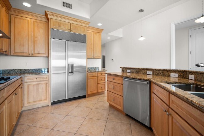 Building Photo - 1375 Beach Rd