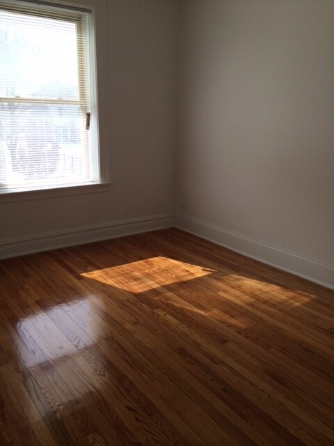 Living Space - 2838 E 91st