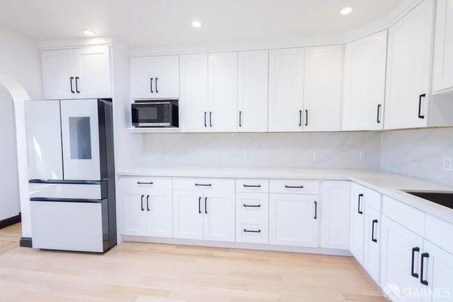 Building Photo - 212 Tocoloma Ave