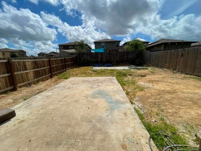 Building Photo - 9987 Inmaculada Ln