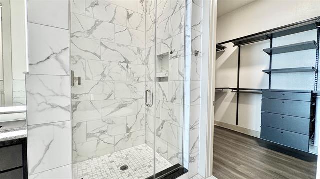 Building Photo - 3330 Oak Grove Ave