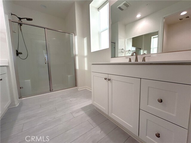 Building Photo - 16134 Paddock Ave