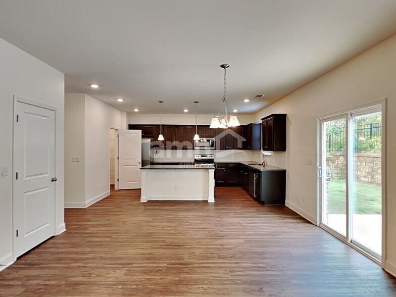 Building Photo - 2050 Brook Enclave Trail