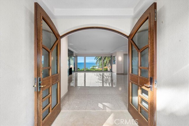 Building Photo - 809 Paseo Del Mar