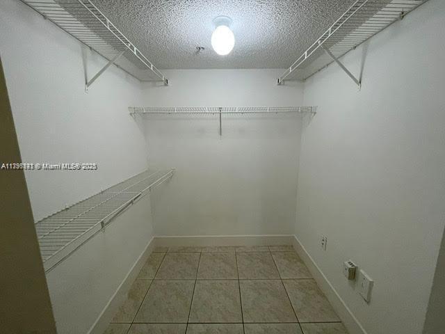 Building Photo - 761 N Pine Island Rd