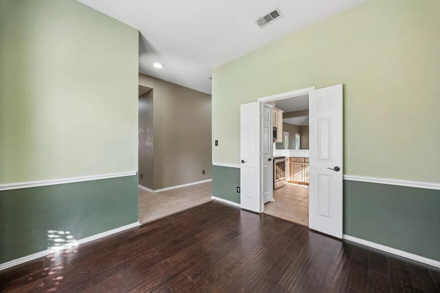 Building Photo - 1833 Melton Dr